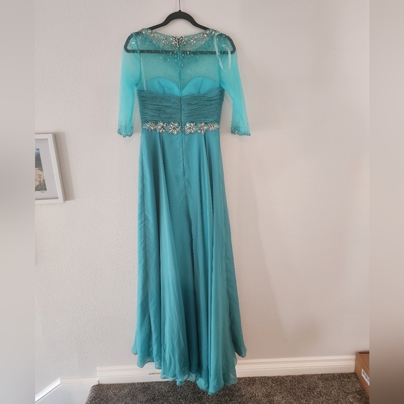 NWT Atelier Clarisse Aquamarine Beaded Chiffon Gown. Size 3/4 - Picture 4 of 8